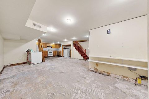 Photo 28 at 3 Hilldale Road, Smythe, Toronto