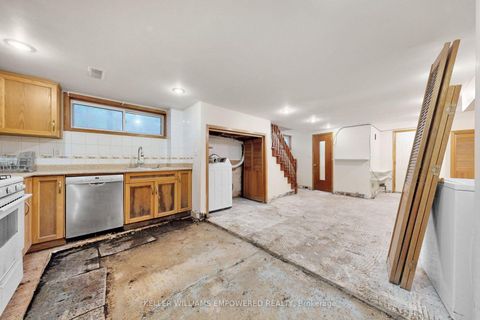Photo 30 at 3 Hilldale Road, Smythe, Toronto