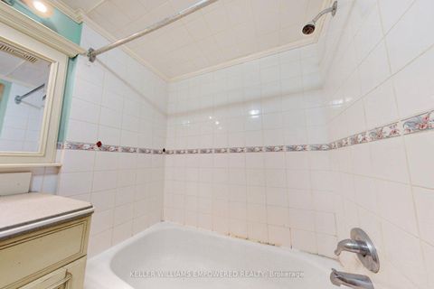 Photo 33 at 3 Hilldale Road, Smythe, Toronto