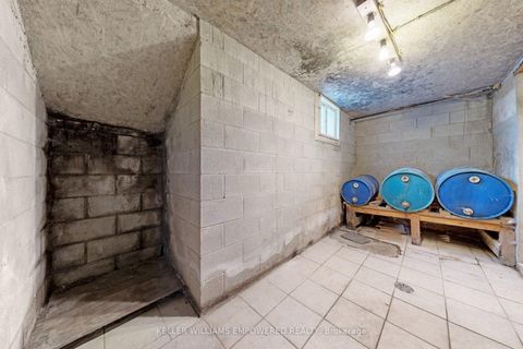 Photo 36 at 3 Hilldale Road, Smythe, Toronto