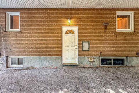 Photo 37 at 3 Hilldale Road, Smythe, Toronto