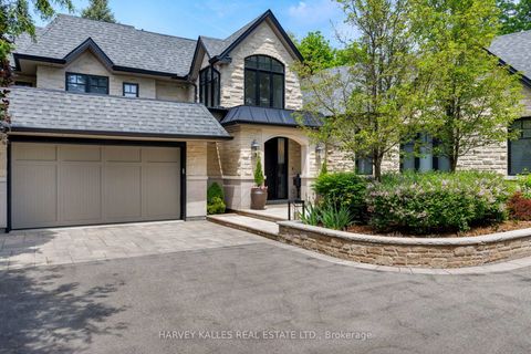 Photo 2 at 66 Thorncrest Road, Rosethorn, Toronto