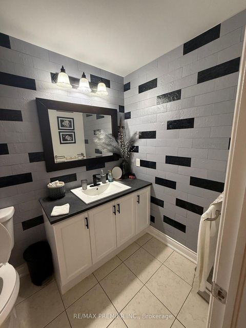 Photo 18 at 102 - 9901 Keele Street, Maple, Vaughan