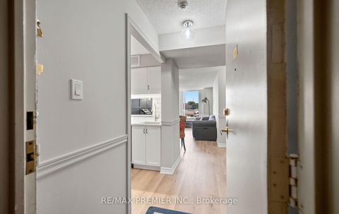 Photo 7 at 209 - 2470 Eglinton Avenue W, Greenbrook, Toronto
