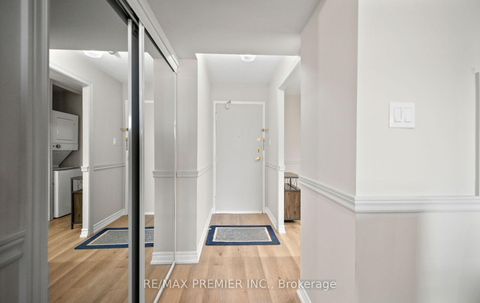 Photo 8 at 209 - 2470 Eglinton Avenue W, Greenbrook, Toronto