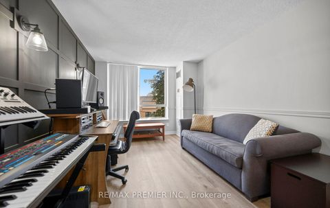 Photo 10 at 209 - 2470 Eglinton Avenue W, Greenbrook, Toronto