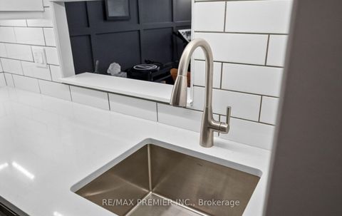 Photo 14 at 209 - 2470 Eglinton Avenue W, Greenbrook, Toronto