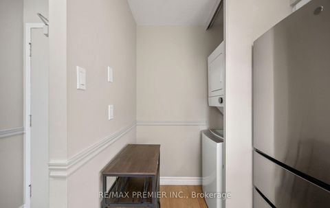 Photo 18 at 209 - 2470 Eglinton Avenue W, Greenbrook, Toronto