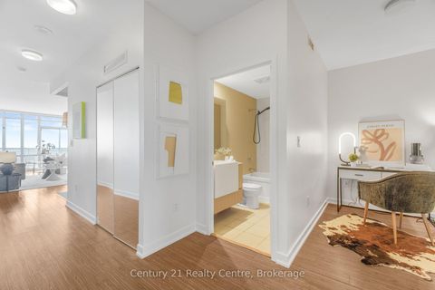 Photo 4 at 3307 - 21 Iceboat Terrace, Waterfront Communities C1, Toronto