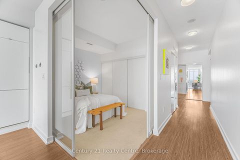 Photo 8 at 3307 - 21 Iceboat Terrace, Waterfront Communities C1, Toronto