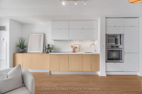Photo 15 at 3307 - 21 Iceboat Terrace, Waterfront Communities C1, Toronto