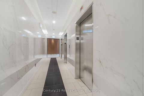 Photo 23 at 3307 - 21 Iceboat Terrace, Waterfront Communities C1, Toronto