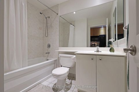Photo 8 at PH31 - 250 Wellington Street W, Waterfront Communities C1, Toronto