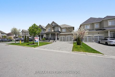 Photo 4 at 74 Dunrobin Crescent, Kleinburg, Vaughan