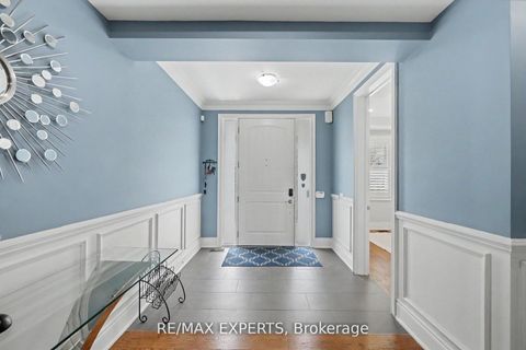 Photo 10 at 74 Dunrobin Crescent, Kleinburg, Vaughan
