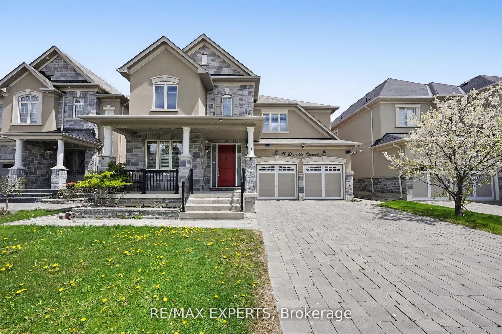 74 Dunrobin Crescent, Kleinburg, Vaughan photo number 2