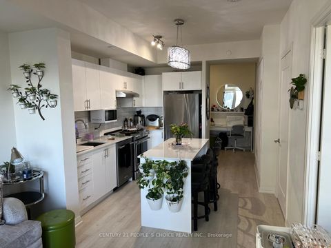Photo 6 at 925 - 9000 Jane Street, Vellore Village, Vaughan