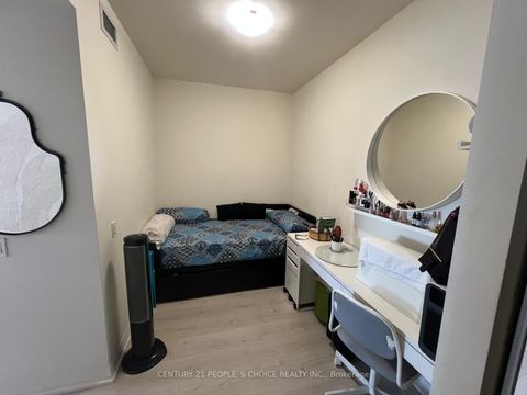 Photo 14 at 925 - 9000 Jane Street, Vellore Village, Vaughan