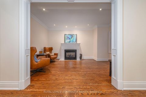 Photo 3 at 329 Walmer Road, Casa Loma, Toronto