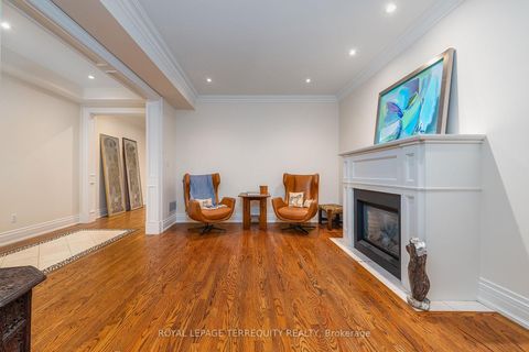 Photo 5 at 329 Walmer Road, Casa Loma, Toronto