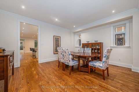 Photo 6 at 329 Walmer Road, Casa Loma, Toronto