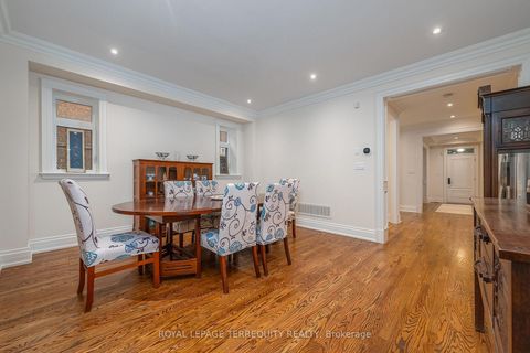 Photo 7 at 329 Walmer Road, Casa Loma, Toronto