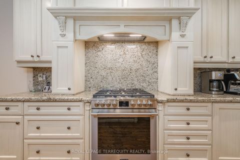 Photo 12 at 329 Walmer Road, Casa Loma, Toronto