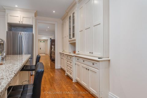 Photo 14 at 329 Walmer Road, Casa Loma, Toronto