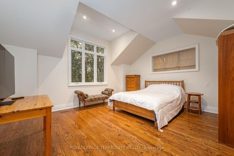 Photo 21 at 329 Walmer Road, Casa Loma, Toronto