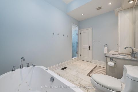 Photo 25 at 329 Walmer Road, Casa Loma, Toronto