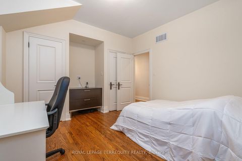 Photo 29 at 329 Walmer Road, Casa Loma, Toronto