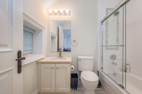 Photo 33 at 329 Walmer Road, Casa Loma, Toronto