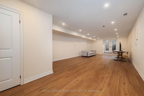 Photo 37 at 329 Walmer Road, Casa Loma, Toronto