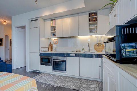 Photo 14 at 0915 - 101 Erskine Avenue, Mount Pleasant West, Toronto
