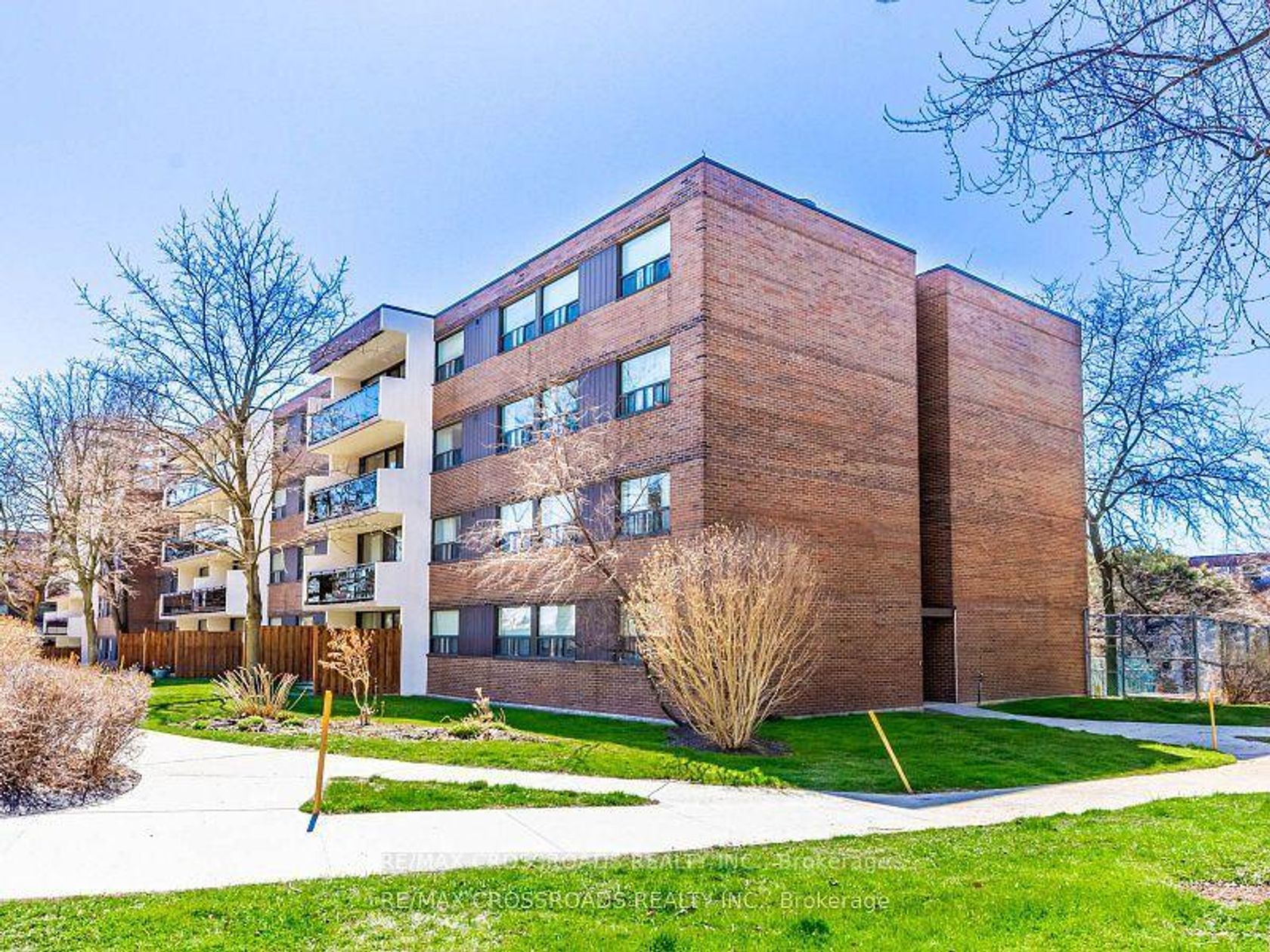 111 - 20 Sunrise Avenue, Victoria Village, Toronto 