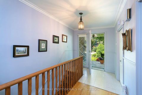 Photo 6 at 17 Clearside Place, Markland Wood, Toronto