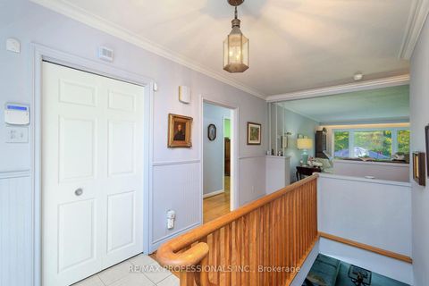 Photo 7 at 17 Clearside Place, Markland Wood, Toronto