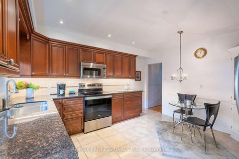 Photo 10 at 17 Clearside Place, Markland Wood, Toronto