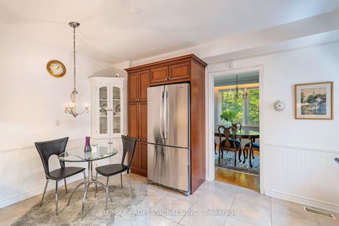 Photo 13 at 17 Clearside Place, Markland Wood, Toronto