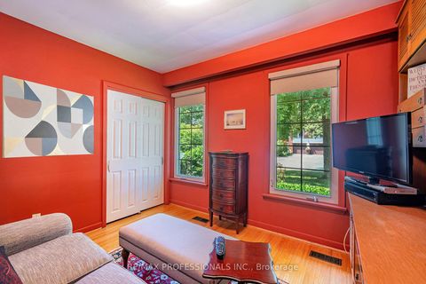 Photo 21 at 17 Clearside Place, Markland Wood, Toronto