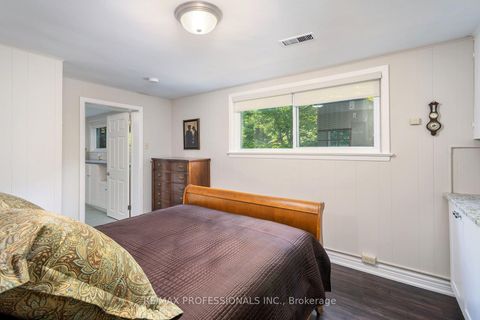Photo 29 at 17 Clearside Place, Markland Wood, Toronto