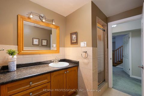 Photo 30 at 17 Clearside Place, Markland Wood, Toronto