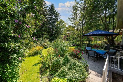Photo 36 at 17 Clearside Place, Markland Wood, Toronto