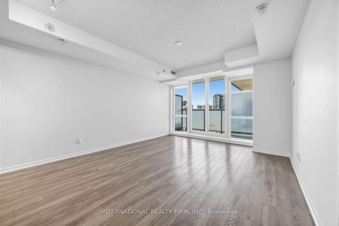 Photo 6 at 516 - 20 Joe Shuster Way, South Parkdale, Toronto