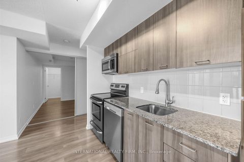 Photo 14 at 516 - 20 Joe Shuster Way, South Parkdale, Toronto