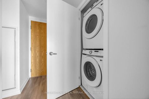 Photo 22 at 516 - 20 Joe Shuster Way, South Parkdale, Toronto