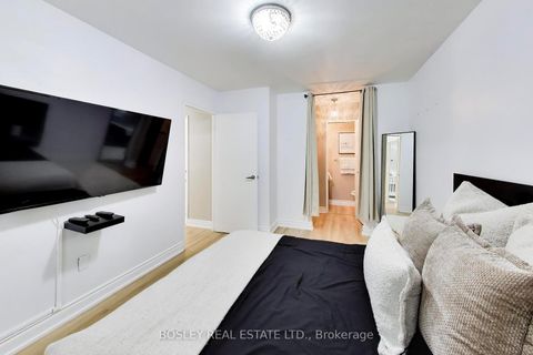 Photo 11 at 103 - 1690 Victoria Park Avenue, Victoria Village, Toronto