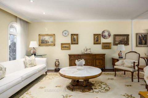 Photo 6 at 30 Coreydale Court, Bathurst Manor, Toronto