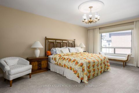 Photo 17 at 30 Coreydale Court, Bathurst Manor, Toronto