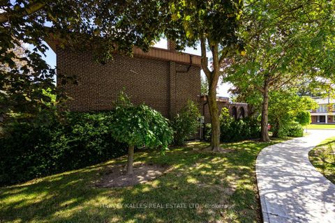 Photo 40 at 30 Coreydale Court, Bathurst Manor, Toronto